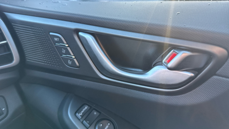 Hyundai IONIQ 1.6 GDi Hybrid Premium SE 5dr DCT Hybrid Hatchback